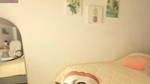 Snapshot of nickeymoon chatting on 04/13/26, 12:43 Nicole Silvermoon online show from 04/13/26, 12:43