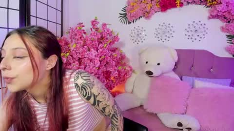 nickie_reed_ online show from 06/13/26, 09:46