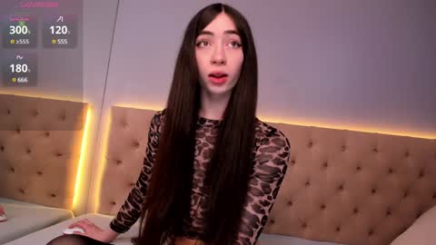 Nickie online show from 12/19/24, 07:40