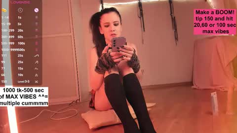 Karolina online show from 12/05/25, 08:34