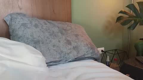 Nicolas              online show from 10/01/25, 02:39