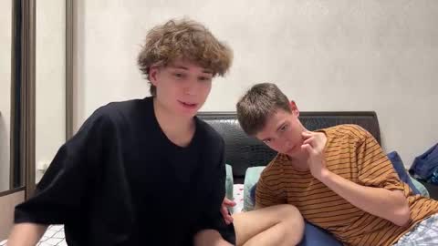 Snapshot of nickoxide chatting on 09/27/25, 05:40 nickoxide online show from 09/27/25, 05:40