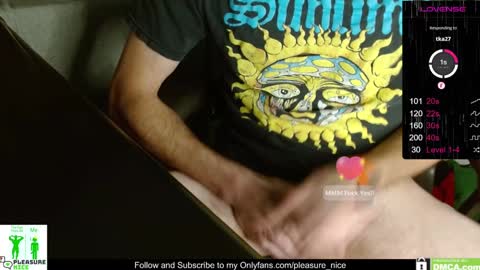 Snapshot of nickpleasurenice chatting on 12/17/24, 06:09 Nick Pleasure Nice online show from 12/17/24, 06:09