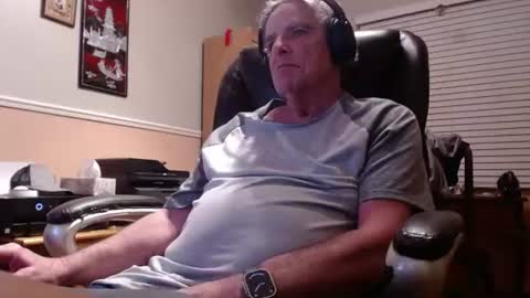 Snapshot of nickwep chatting on 07/11/26, 01:08 nickwep online show from 07/11/26, 01:08