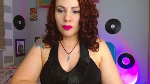 lucy online show from 01/04/25, 05:16