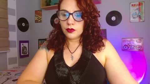 lucy online show from 02/07/25, 01:04
