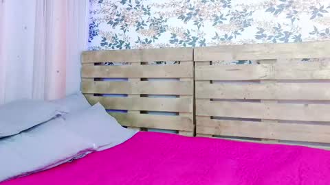 nicky_oli online show from 01/23/25, 12:41