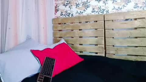 nicky_oli online show from 01/30/25, 12:59