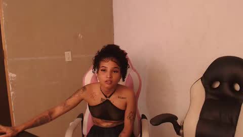 Snapshot of nicky_teem chatting on 10/11/25, 04:55 nicky_teem online show from 10/11/25, 04:55