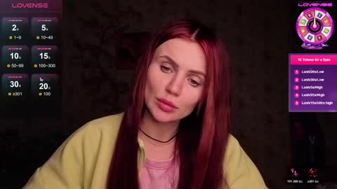 Snapshot of nicky_weekends chatting on 12/13/25, 08:14 Nicky Weekends online show from 12/13/25, 08:14