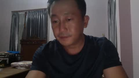Snapshot of nickyang75 chatting on 12/04/24, 08:29 nickyang75 online show from 12/04/24, 08:29