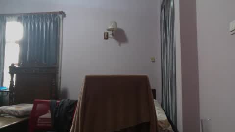Snapshot of nickyang75 chatting on 12/13/24, 12:53 nickyang75 online show from 12/13/24, 12:53