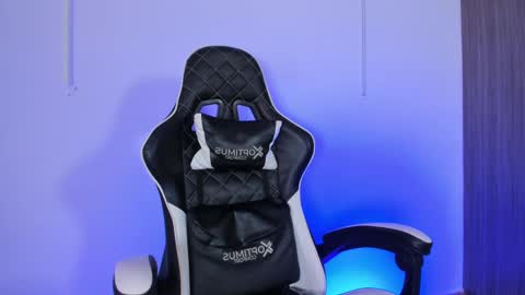 Nicky  online show from 09/25/25, 03:27