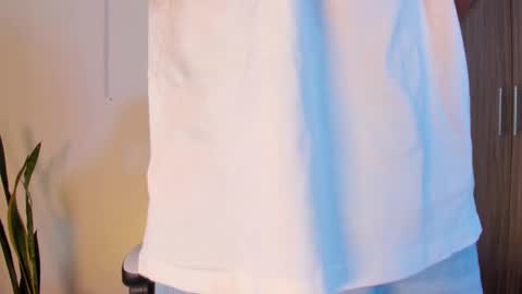 Nicky  online show from 10/16/25, 12:06