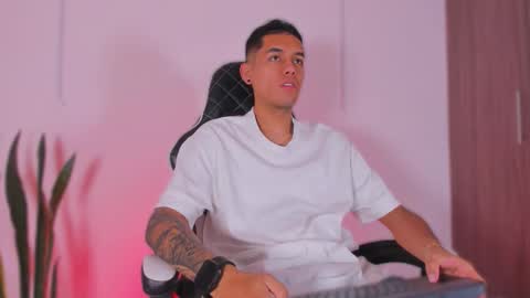 Nicky  online show from 10/18/25, 12:06