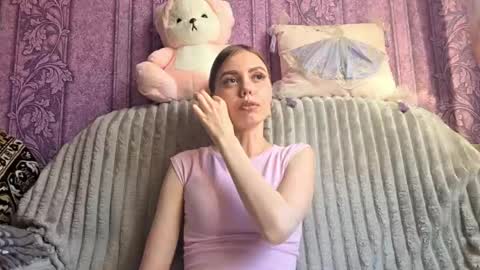 Snapshot of nickyzahl chatting on 06/03/26, 12:52 Emily online show from 06/03/26, 12:52