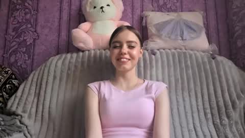 Snapshot of nickyzahl chatting on 06/03/26, 02:33 Emily online show from 06/03/26, 02:33