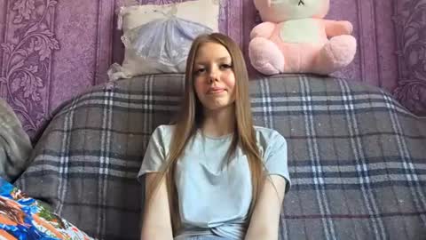 Snapshot of nickyzahl chatting on 06/10/26, 08:24 Emily online show from 06/10/26, 08:24