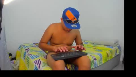 Snapshot of nico1515821704 chatting on 12/14/25, 10:47 nico1515821704 online show from 12/14/25, 10:47