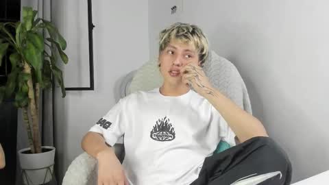 Snapshot of nico_nico_xd chatting on 11/09/25, 12:42 Nico online show from 11/09/25, 12:42