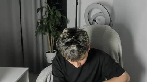 Snapshot of nico_nico_xd chatting on 12/14/25, 06:30 Nico online show from 12/14/25, 06:30