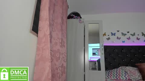 Nicole online show from 01/22/25, 04:23