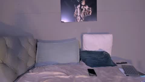nicol_and_thiago_212 online show from 07/16/26, 11:22
