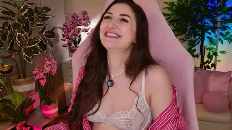 Snapshot of nicol_angel888 chatting on 10/28/25, 03:54 Nicole Online at about after 1000 6 UK time or 900 - 500 UK time it approximate time interval online show from 10/28/25, 03:54