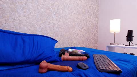 Nicol online show from 02/08/25, 01:22