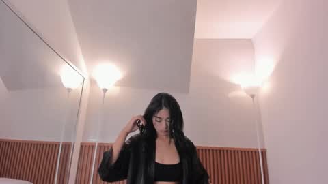 Snapshot of nicol_giraldo chatting on 02/22/26, 03:51 Nicol online show from 02/22/26, 03:51