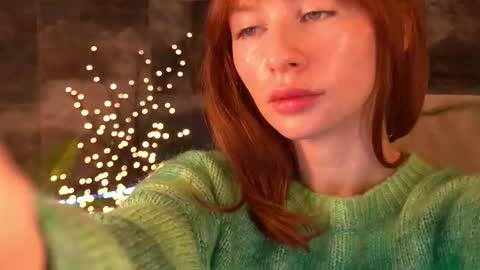 Snapshot of nicol_moonn chatting on 12/15/25, 06:50 Nicol Moonn online show from 12/15/25, 06:50
