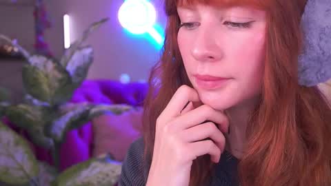 Snapshot of nicol_moonn chatting on 12/23/25, 07:28 Nicol Moonn online show from 12/23/25, 07:28