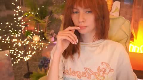 Snapshot of nicol_moonn chatting on 02/06/26, 01:36 Nicol Moonn online show from 02/06/26, 01:36