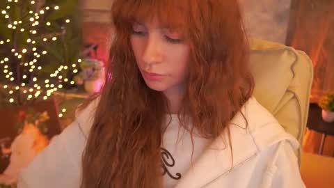 Snapshot of nicol_moonn chatting on 03/12/26, 01:28 Nicol Moonn online show from 03/12/26, 01:28