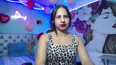 nicol_ross19 online show from 02/16/26, 03:02