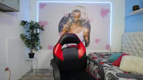 nicol_ross19 online show from 05/17/26, 03:04