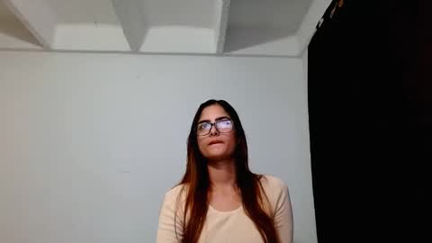 Snapshot of nicol_xx1 chatting on 03/09/26, 03:54 Nicol online show from 03/09/26, 03:54