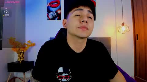 nicolas_james_sc online show from 10/27/25, 01:48