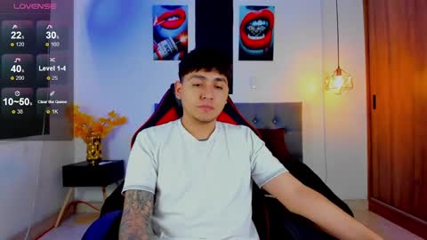 Snapshot of nicolas_james_sc chatting on 11/15/25, 12:45 nicolas_james_sc online show from 11/15/25, 12:45