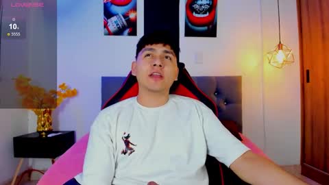 Snapshot of nicolas_james_sc chatting on 11/20/25, 01:44 nicolas_james_sc online show from 11/20/25, 01:44