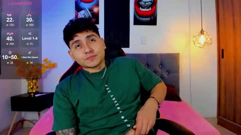 Snapshot of nicolas_james_sc chatting on 11/22/25, 01:43 nicolas_james_sc online show from 11/22/25, 01:43