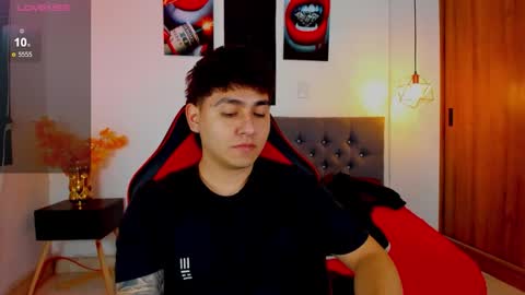 Snapshot of nicolas_james_sc chatting on 12/16/25, 02:22 nicolas_james_sc online show from 12/16/25, 02:22