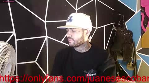 Snapshot of nicolas_torres99 chatting on 10/13/25, 03:17 nicolas online show from 10/13/25, 03:17