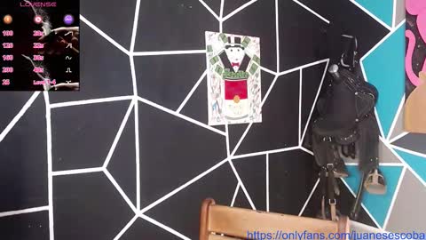 Snapshot of nicolas_torres99 chatting on 10/21/25, 03:07 nicolas online show from 10/21/25, 03:07