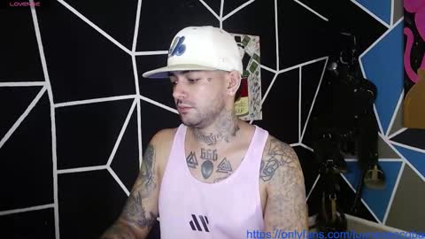 Snapshot of nicolas_torres99 chatting on 10/22/25, 02:34 nicolas online show from 10/22/25, 02:34