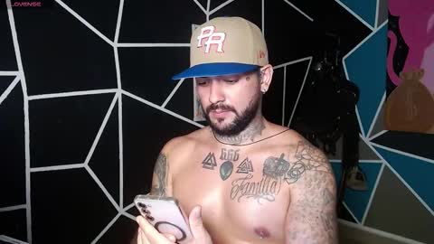 nicolas online show from 12/01/25, 01:54