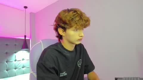 nicolasferrer18 online show from 11/03/25, 07:15