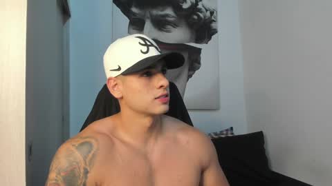 Snapshot of nicolasmuscle chatting on 12/05/24, 04:42 Andres online show from 12/05/24, 04:42