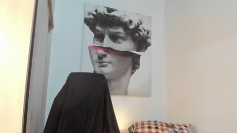 Snapshot of nicolasmuscle chatting on 01/01/25, 01:58 Andres online show from 01/01/25, 01:58