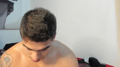 Snapshot of nicolasmuscle chatting on 01/08/25, 03:29 Andres online show from 01/08/25, 03:29
